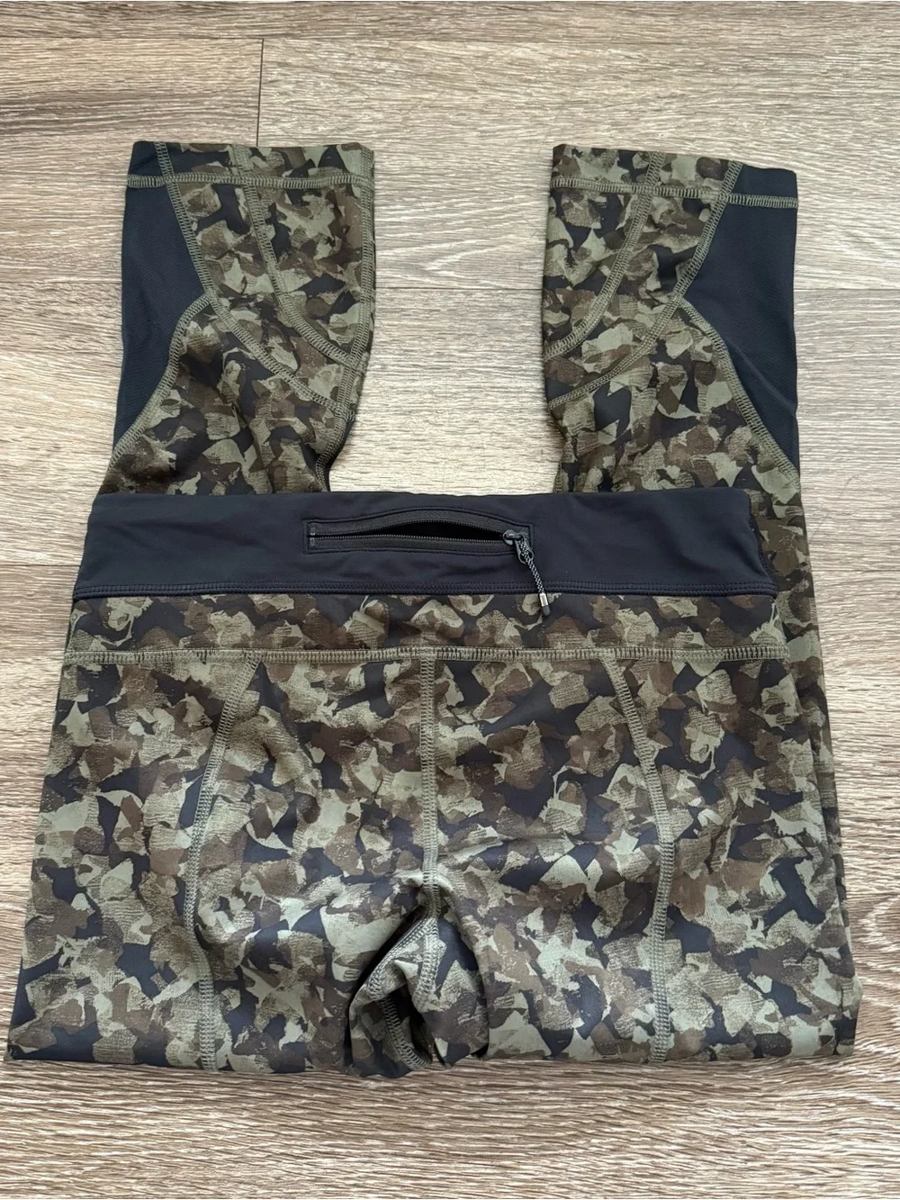 Lululemon Run: Inspire Crop II *Full-On Luxtreme (Mesh) Mystic Jungle Fatigue